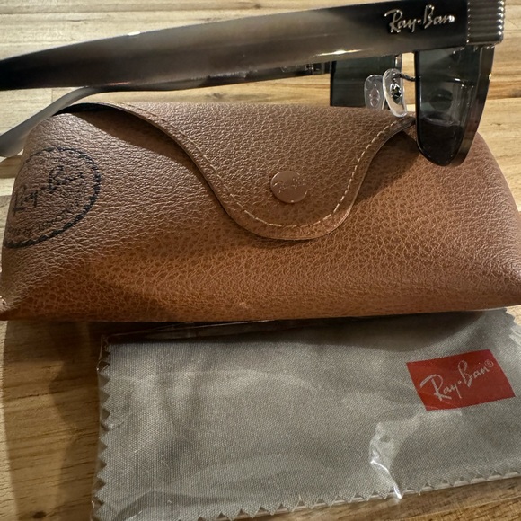 Ray-Ban Sunglasses - Picture 2 of 2